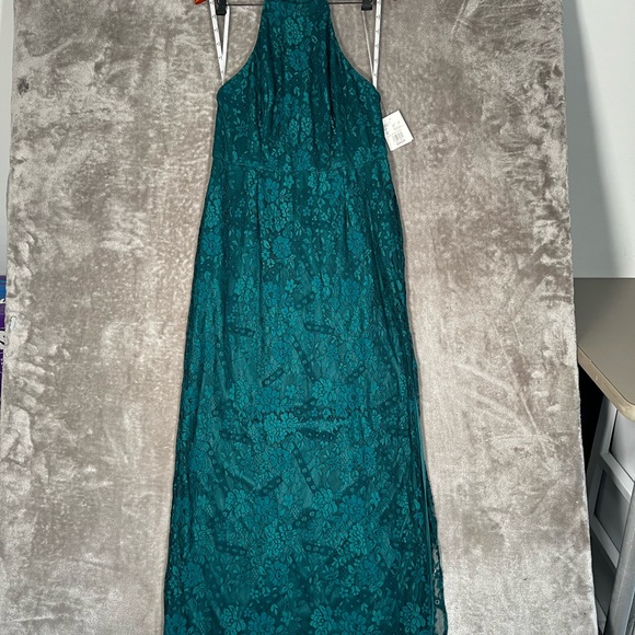 David’s Bridal Allover Lace Green Halter Gown Long Dress  NWT Size 14 - Picture 4 of 10